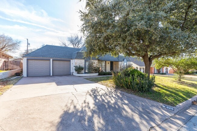 Photo - 3/2/2 READY TO RENT! Near ACU; ALL APPLIANCES PROVIDED