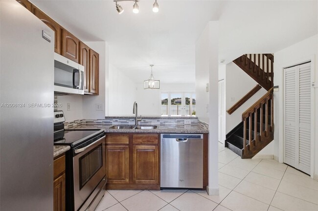 Photo - 17530 SW 139th Ct