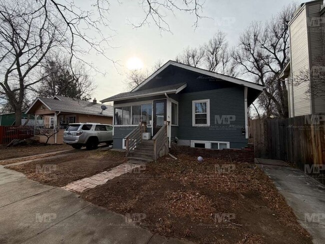 Building Photo - 521 W Myrtle St