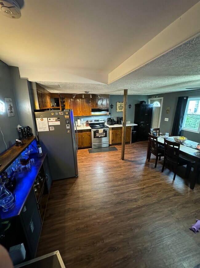 37 Dutton St