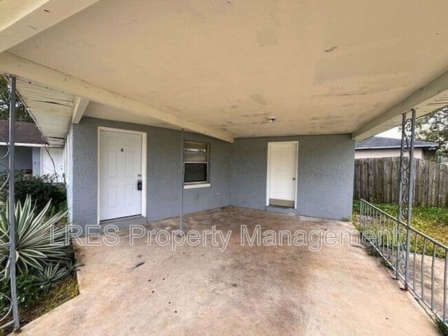 Photo - 2437 Chase Ave