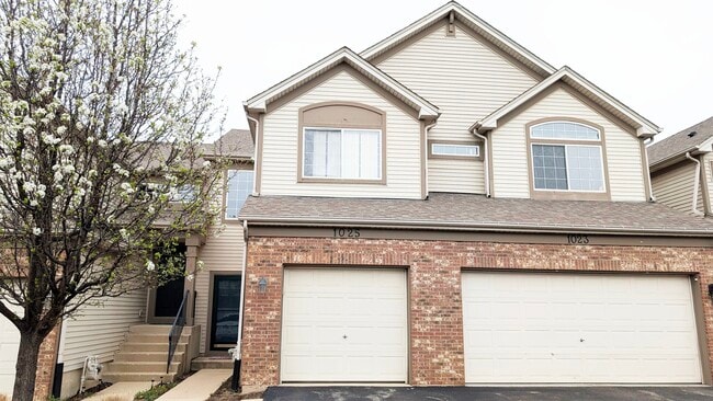 Photo - 1025 Woodview Ct Townhome
