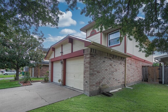 Photo - 9418 Westacre Pl