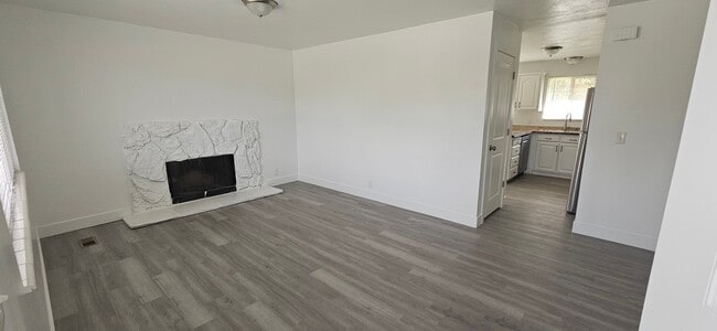 Photo - 11809 S 1000 E