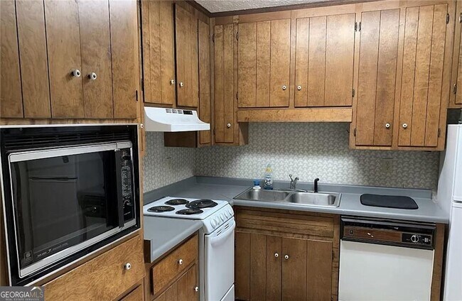 Photo - 174 Talmadge St Unit APT 14
