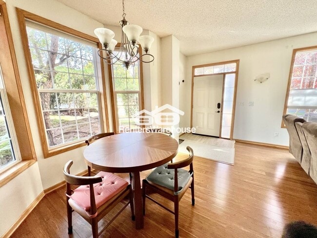 Photo - 3029 Hemingway Tr