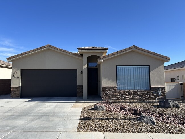 Building Photo - 3519 175 N St