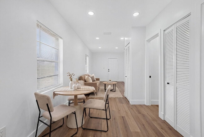 Photo - Little Havana 2BR | Assigned Parking | Water Included Unidad U