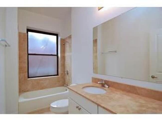 Photo - 2 bedroom in Chicago IL 60640 Unit 21N