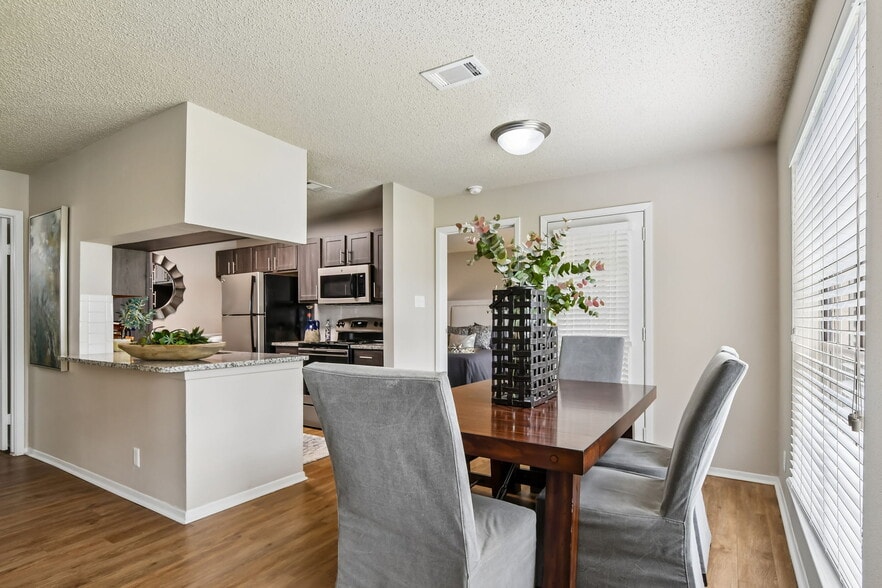 Renovated 2X2