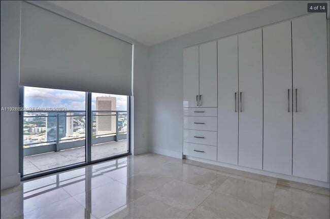 Photo - 90 SW 3rd St Unit 3604