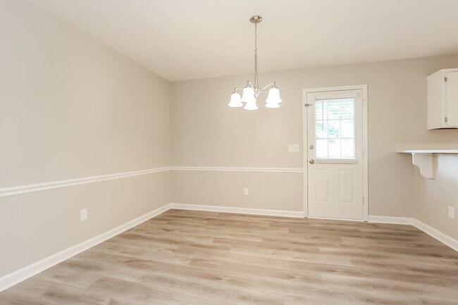 Photo - 101 Cedar Bend Ct
