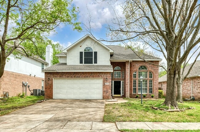 Building Photo - ** Hunters Gate**