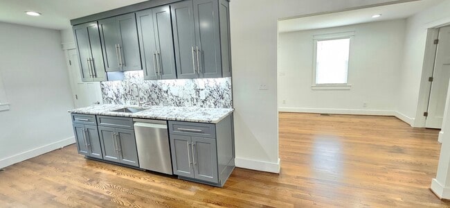 Photo - 707 Pegram Ln
