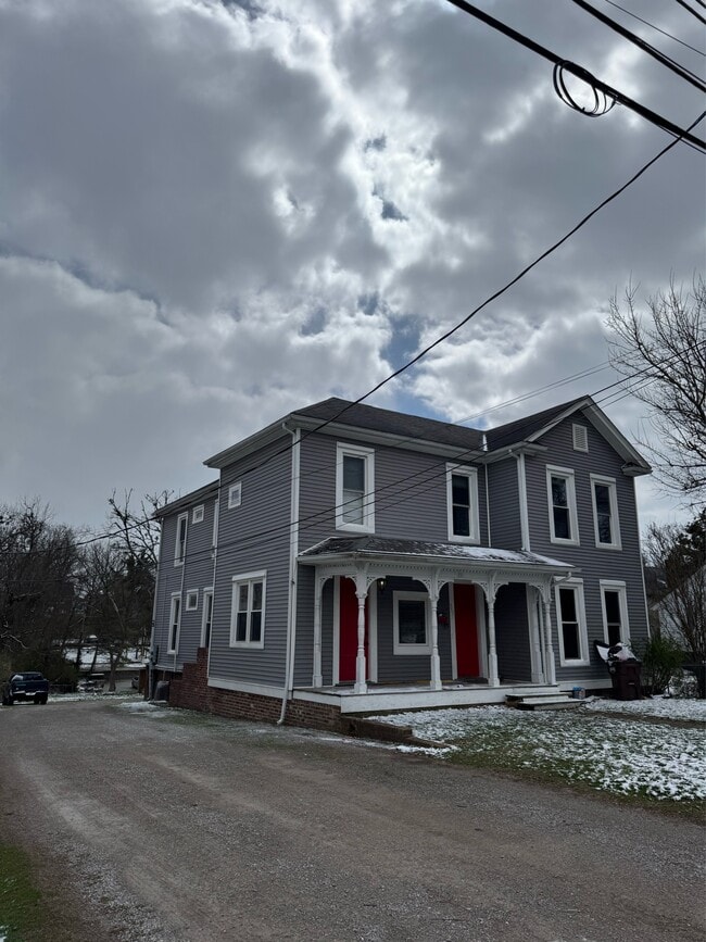 Building Photo - 351 High St