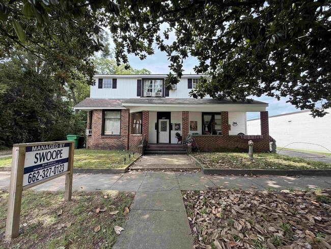 Photo - 817 College St Unit 817 College St #4