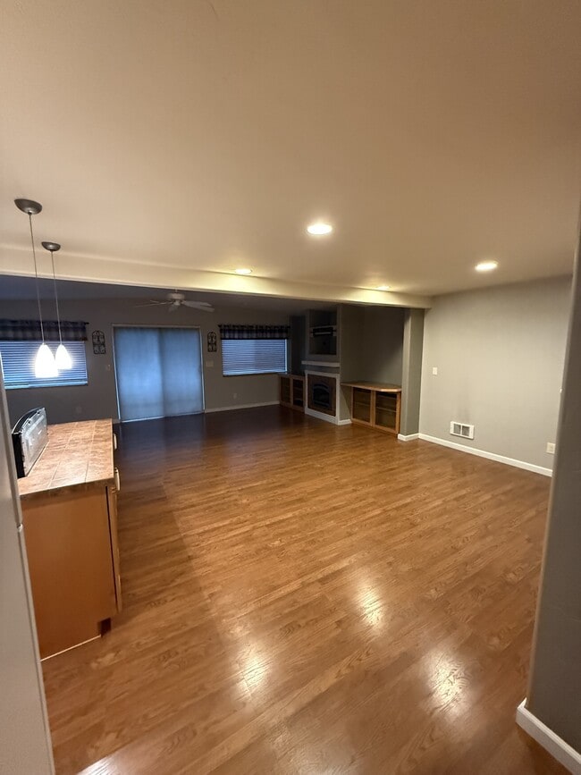 Photo - 111 E Driftwood Circle East