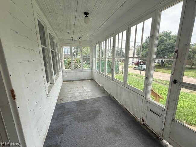Photo - 1467 Beardsley St