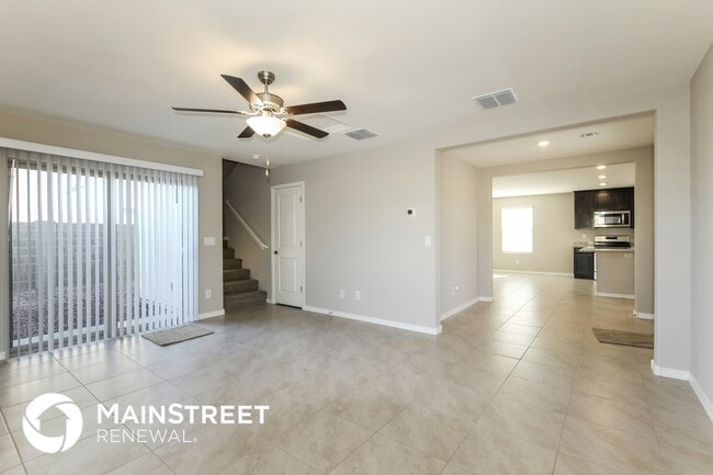 Photo - 3915 S 82nd Dr