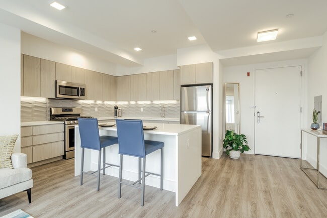 Kitchen w/ Island - B22