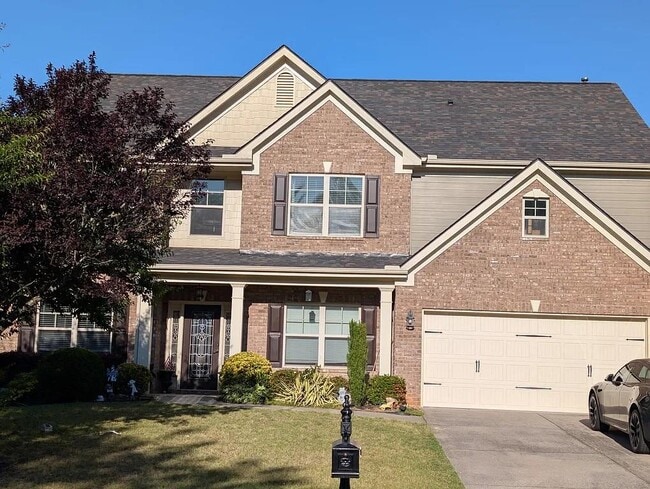 Building Photo - 2545 Manor View