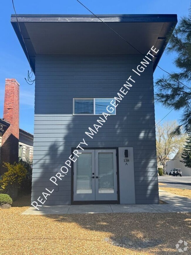 Building Photo - 138 NW Hawthorne Ave Rental