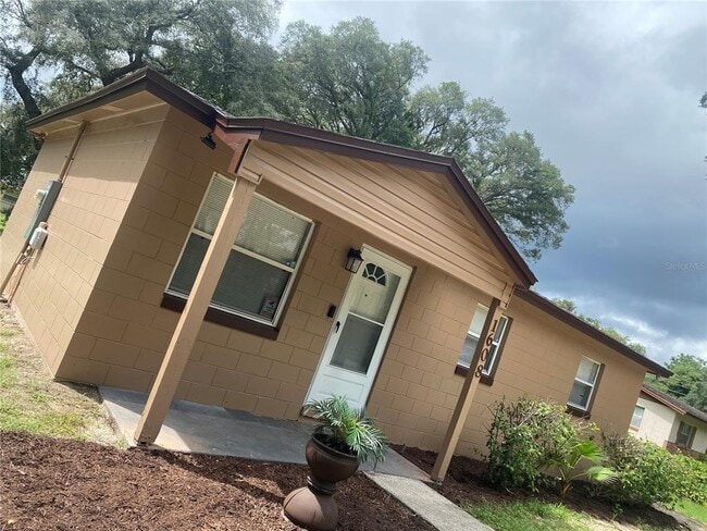 Photo - 1608 Long Ln