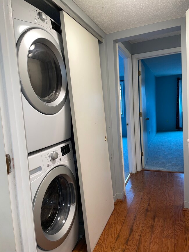 Photo - 15 Bower Rd Unit E4