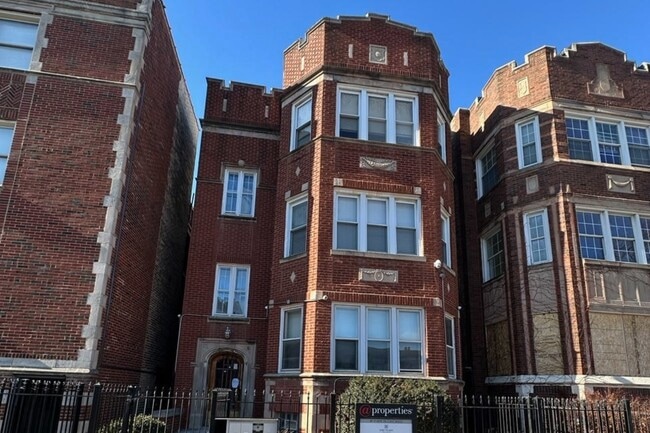 Building Photo - 7612 S Phillips Ave Unit 2 Rental