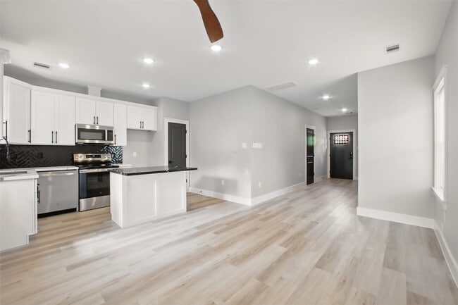 Photo - 4719 Mallow St