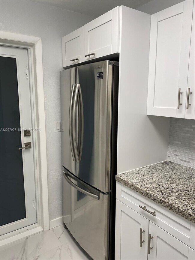 Photo - 1030 9th St Unidad 204