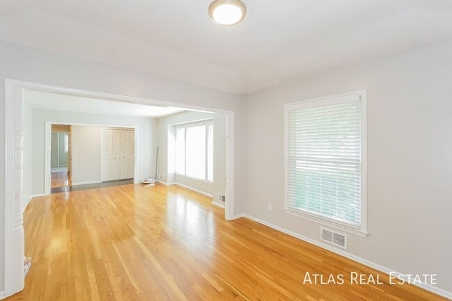 Photo - 2700 NE 69th St