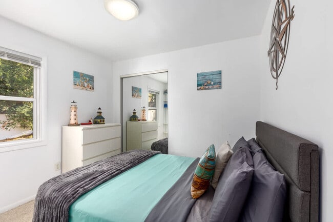 Photo - 8685 Je-NE-Be Dr NE Unidad ID1364137P