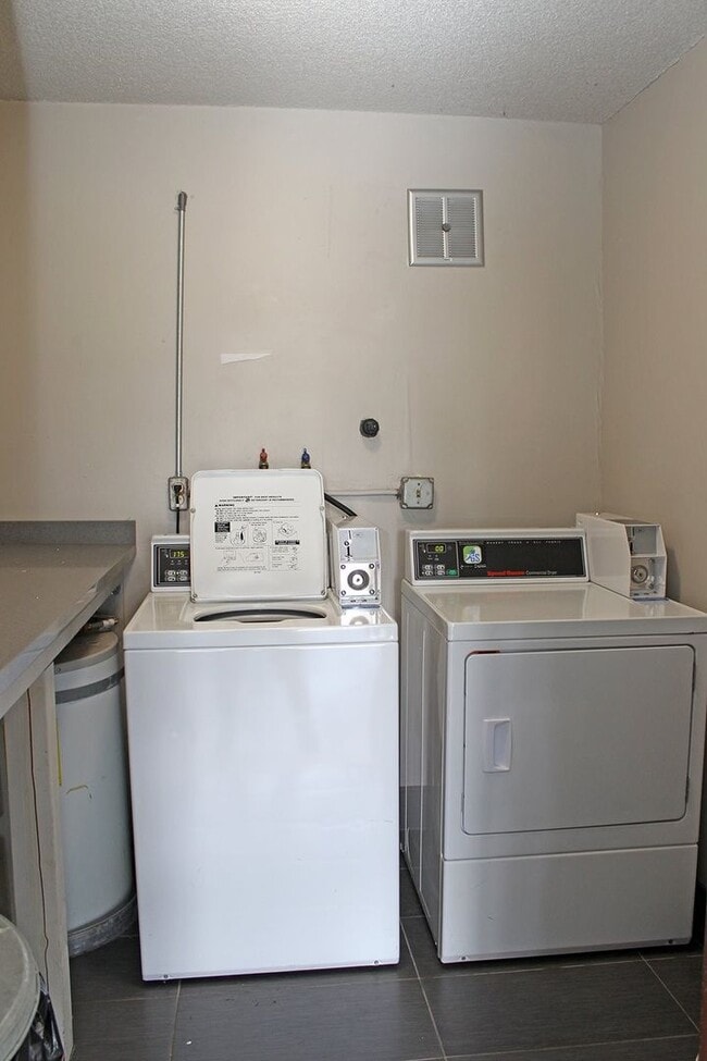 Photo - yanke02 Unit 12d2bc4c-a500-11ea-82bc-028b41fdf1b6