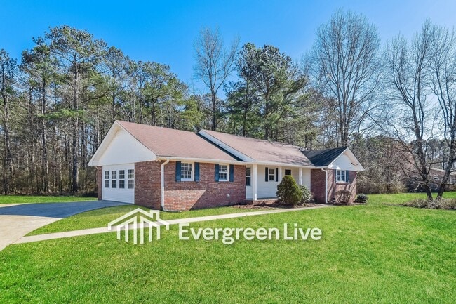 Photo - 195 Southmoor Cir