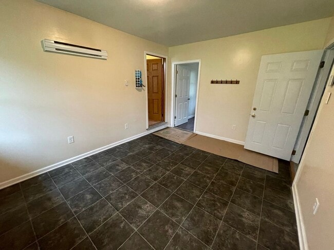 Photo - Beautiful 4 Bedroom, 2.5 Bathroom, 3000sq.ft Ranch! Pet Friendly!