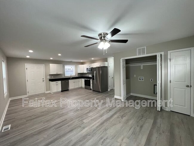 Photo - 2307 Owen St
