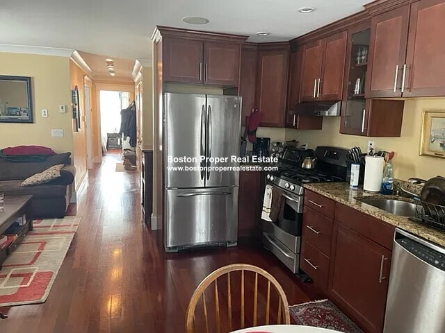 Photo - 632 E Broadway Unit 4