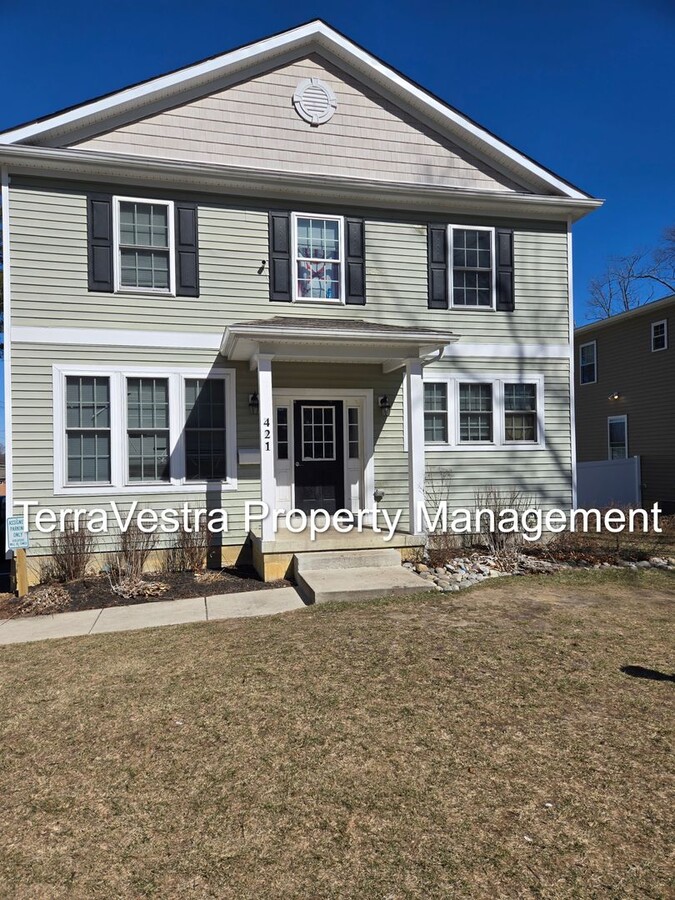 10 Bedroom 4.5 Bath Colllege rental - 10 Bedroom 4.5 Bath Colllege rental