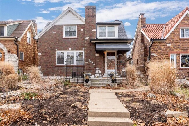 Building Photo - This charming gingerbread home in St. Loui...