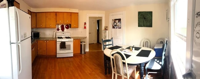 Building Photo - 255 Lowell St Unit 2 Rental