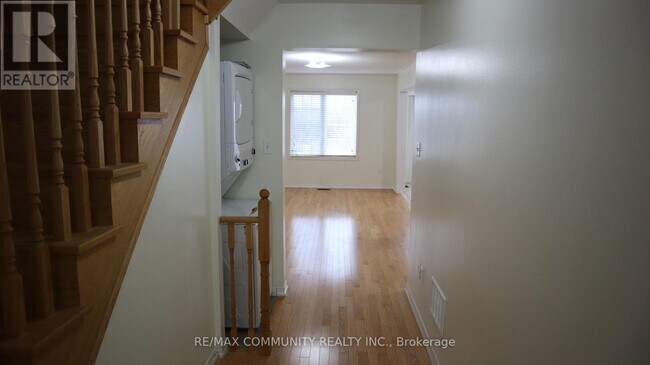 Photo - 56 Delport Cl