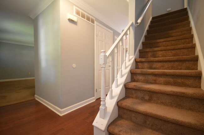 Photo - 104 Smokehouse Ln