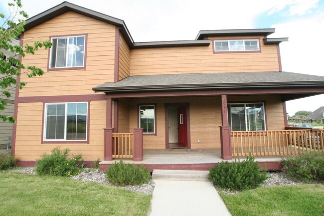 Single Family home in the heart of town! - Single Family home in the heart of town!
