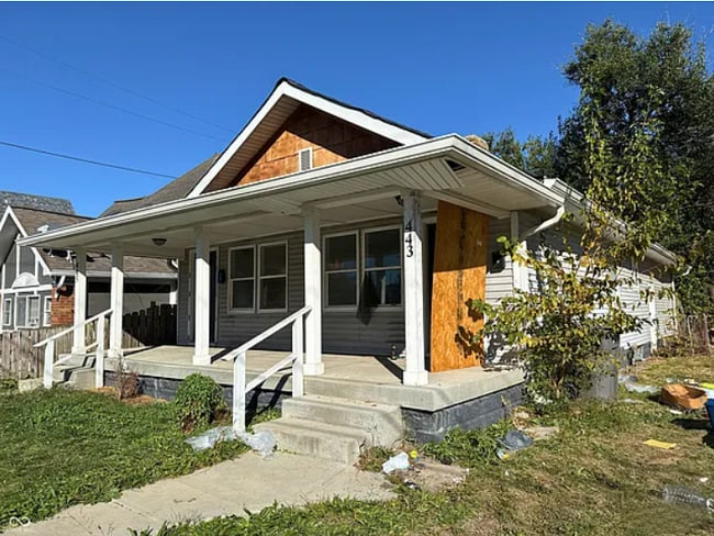 Building Photo - 443 N Lasalle St