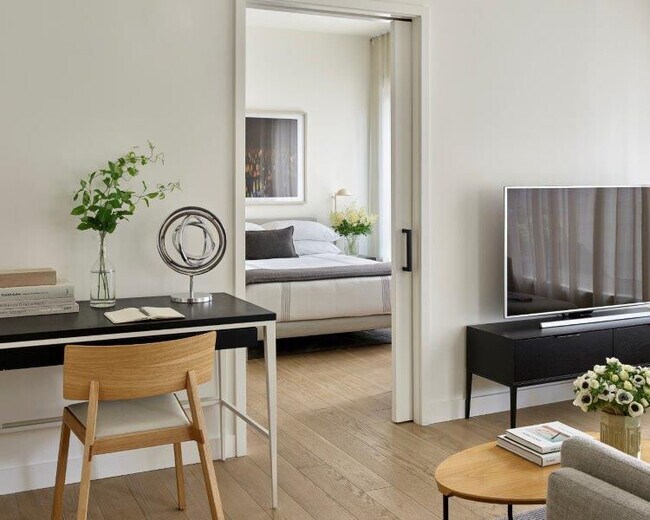 Photo - Persei at Pike and Rose