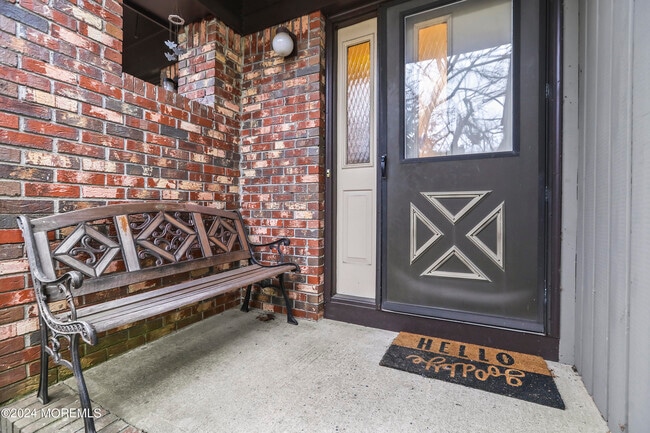 110 Bowne Ct