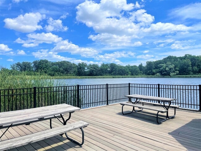 Parkwood Lake Apartments