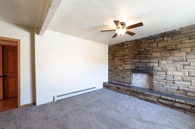 Photo - 136 Fiesta St