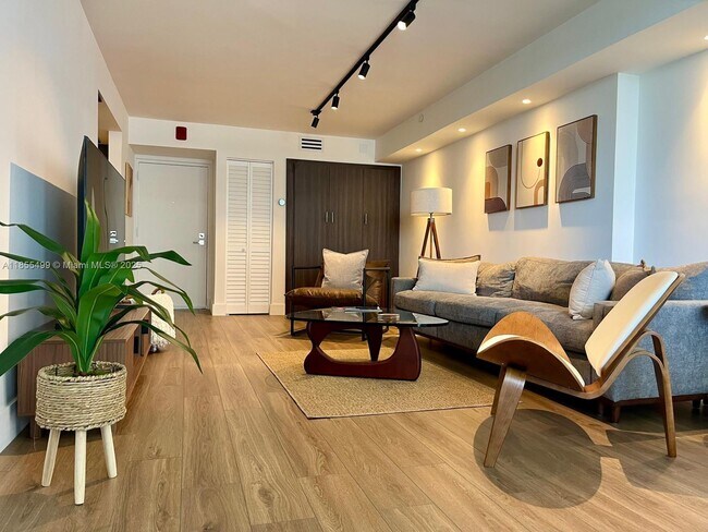 Photo - 6820 Indian Creek Dr Unit 5C